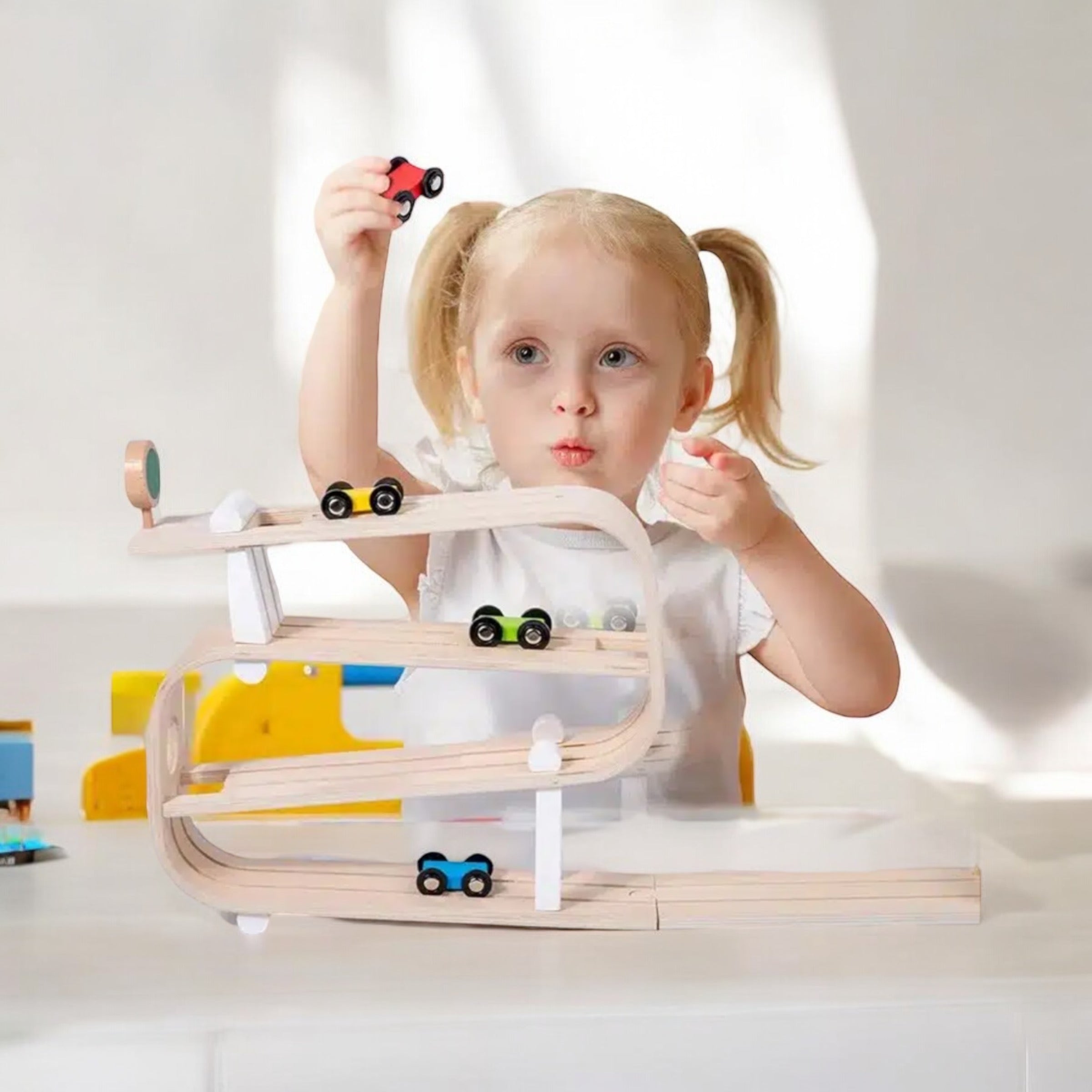 CIRCUIT DE VOITURES EN BOIS – JOUET MONTESSORI 4 & 5 ANS – LOGIQUE & COORDINATION