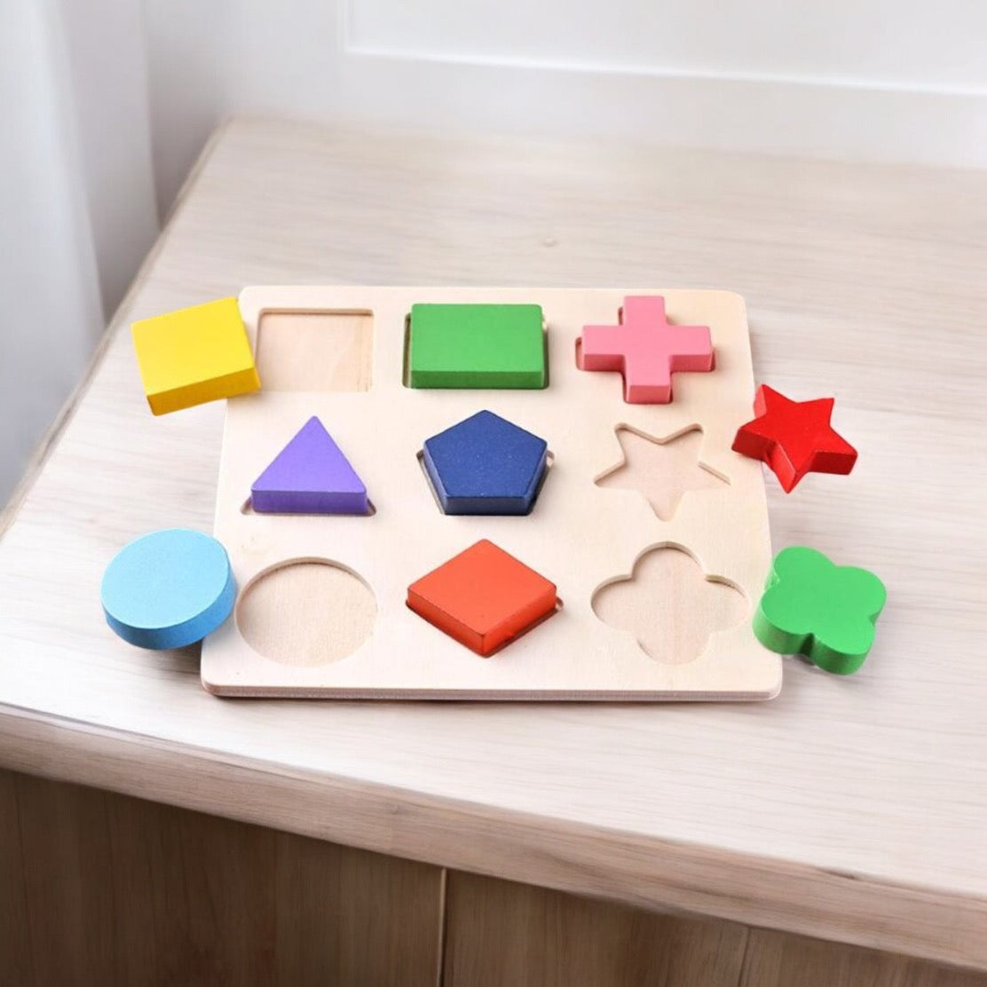 PUZZLE GÉOMÉTRIQUE EN BOIS – JOUET MONTESSORI 2 & 3 ANS